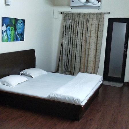 Apple Tree Apartments Koregaon Park Πούνε Εξωτερικό φωτογραφία
