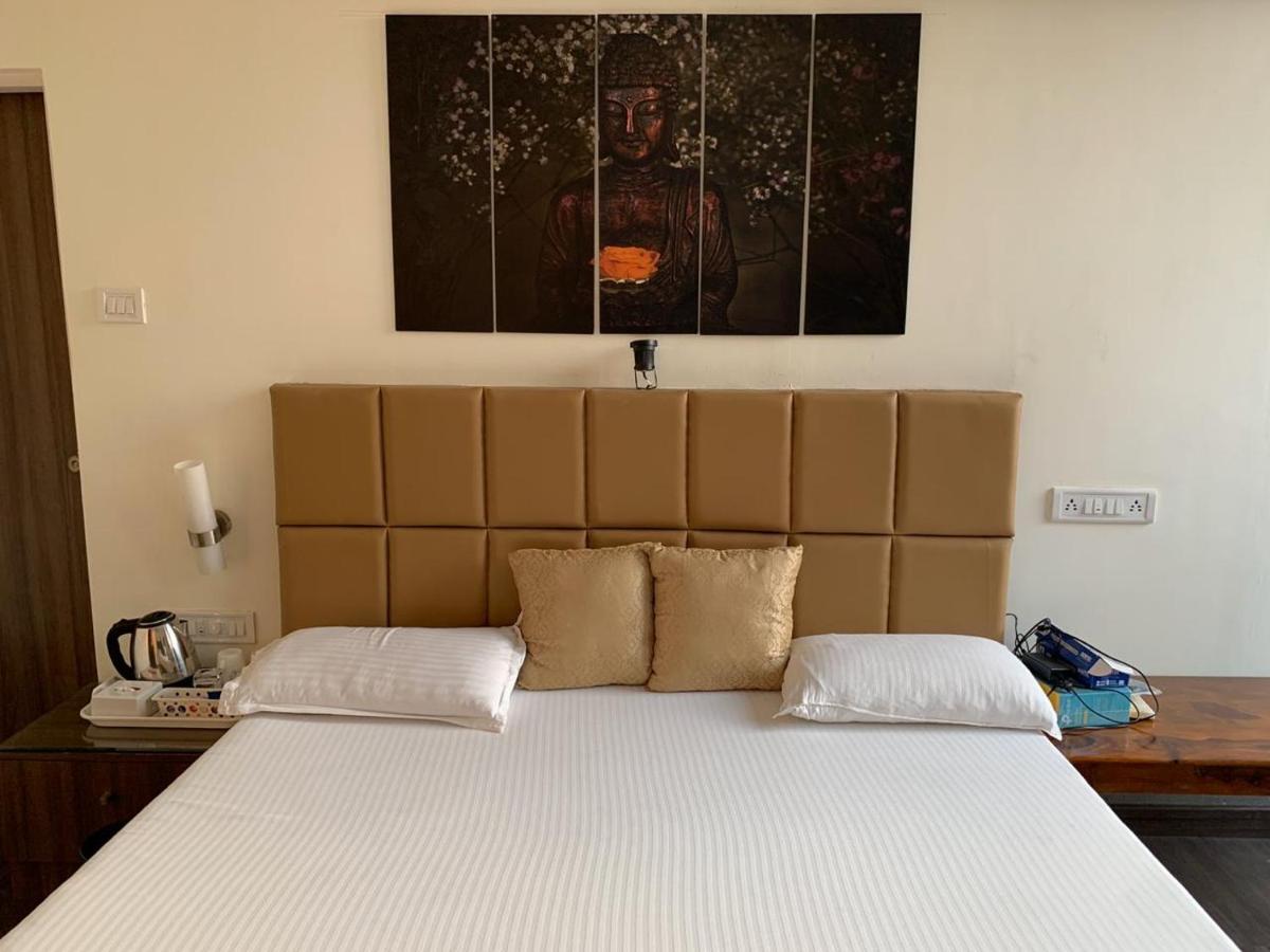 Apple Tree Apartments Koregaon Park Πούνε Εξωτερικό φωτογραφία