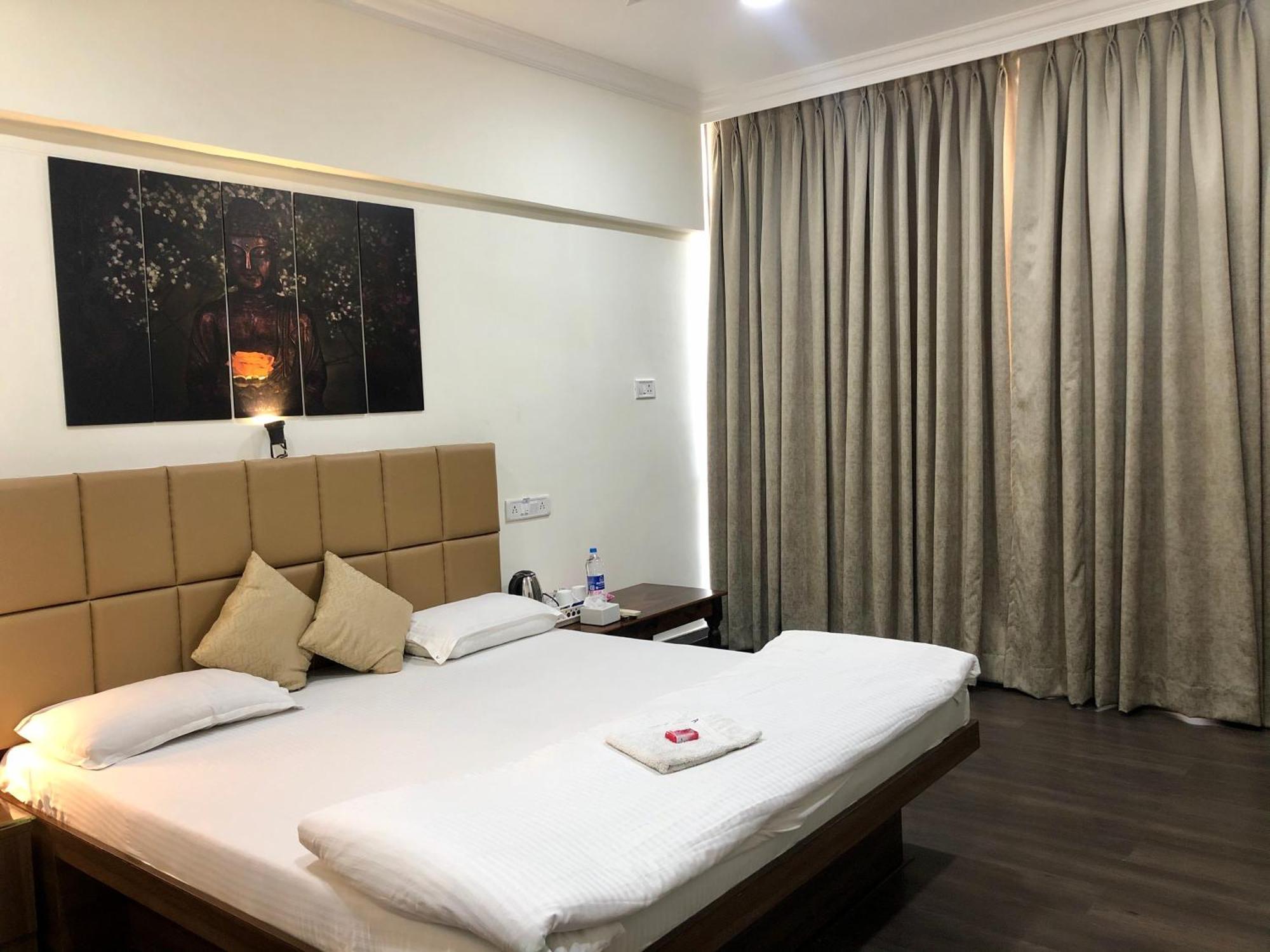 Apple Tree Apartments Koregaon Park Πούνε Εξωτερικό φωτογραφία