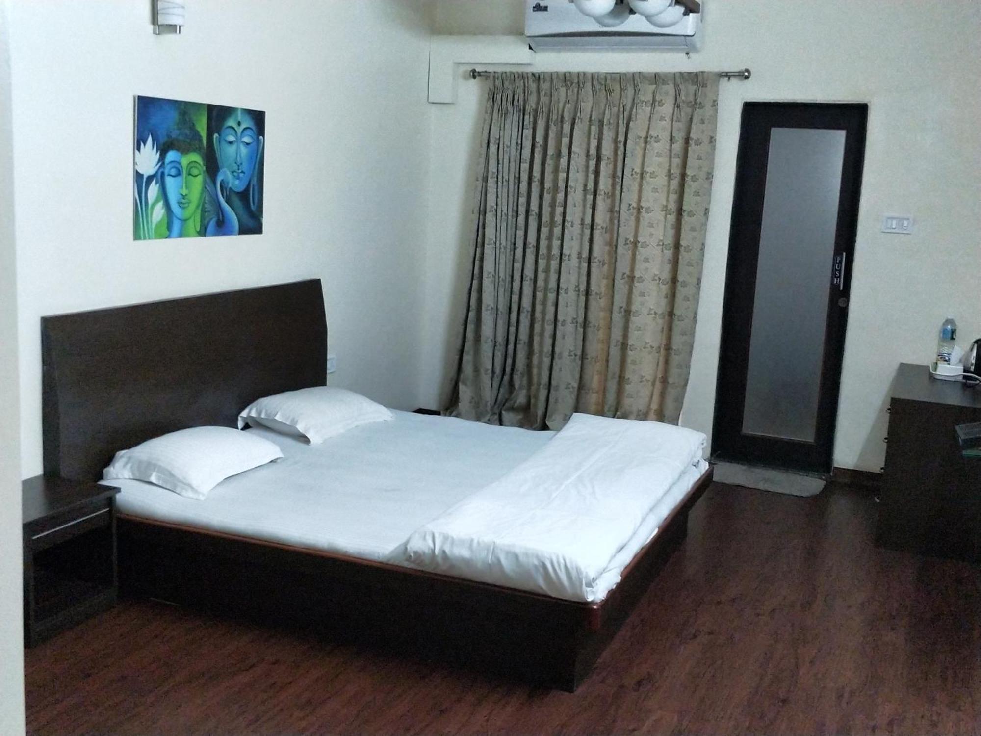 Apple Tree Apartments Koregaon Park Πούνε Εξωτερικό φωτογραφία